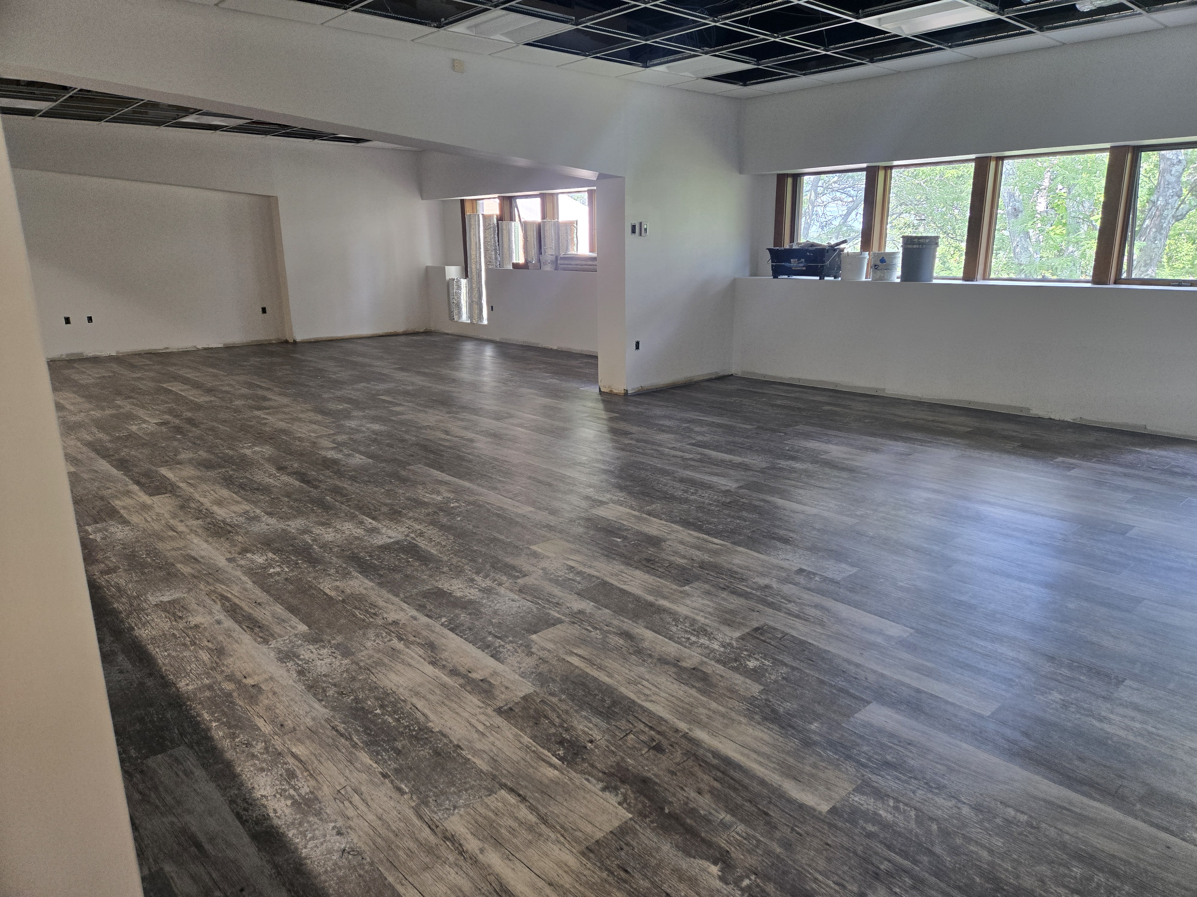 new flooring and painted walls of the new classroom